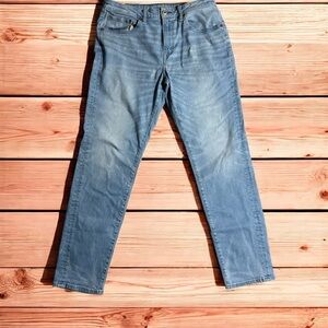 American‎ Eagle Airflex + Athletic Fit Lightwash Denim Jeans  34x34